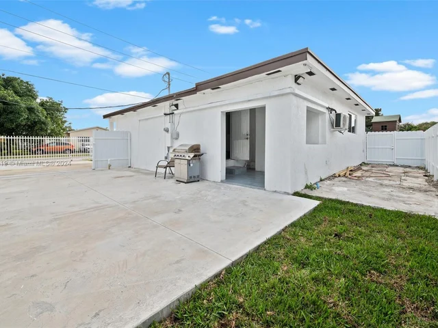 6501 Flagler St, Hollywood FL 33023