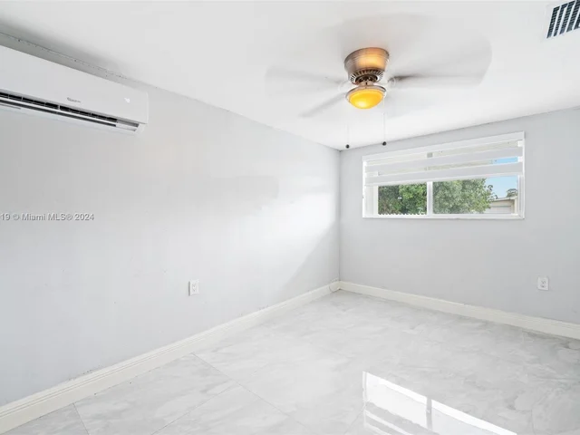 6501 Flagler St, Hollywood FL 33023