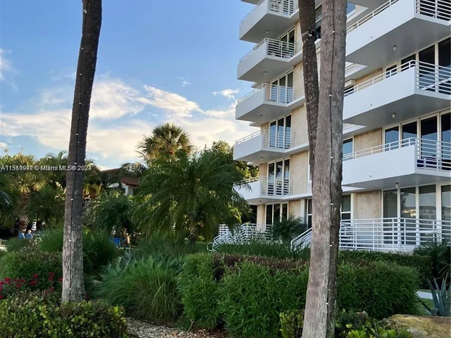 888 Intracoastal Dr # 4E, Fort Lauderdale FL 33304
