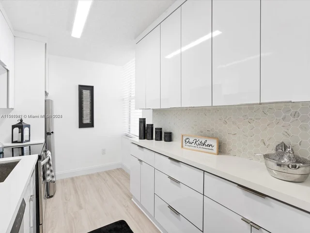 888 Intracoastal Dr # 4E, Fort Lauderdale FL 33304