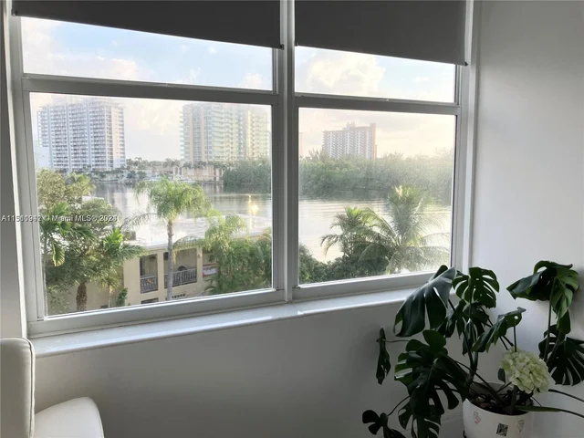 888 Intracoastal Dr # 4E, Fort Lauderdale FL 33304