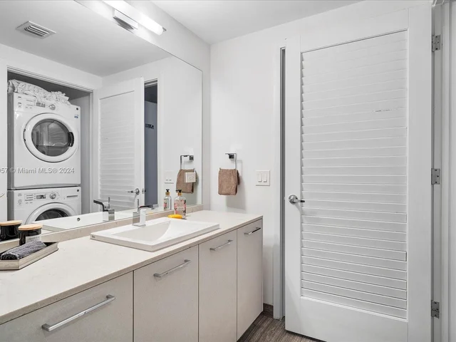 1010 Brickell Ave # 2307, Miami FL 33131