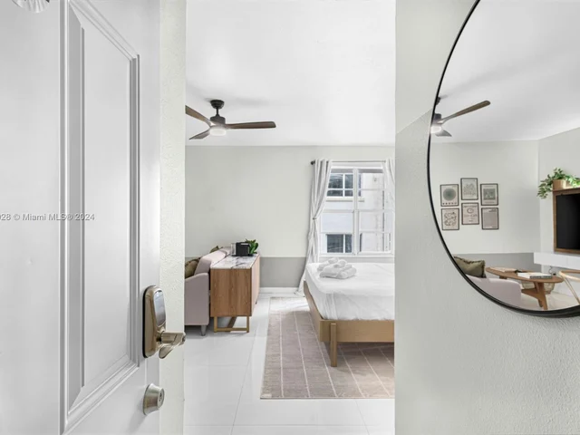 3030 Collins Ave # 3D, Miami Beach FL 33140