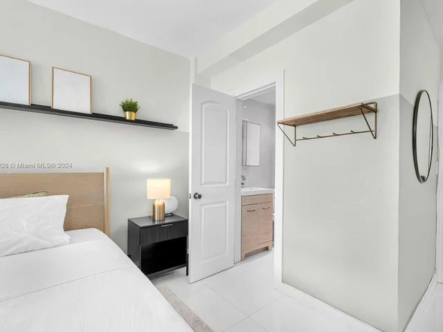 3030 Collins Ave # 3D, Miami Beach FL 33140