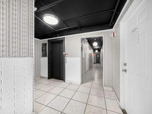 3030 Collins Ave # 3D, Miami Beach FL 33140