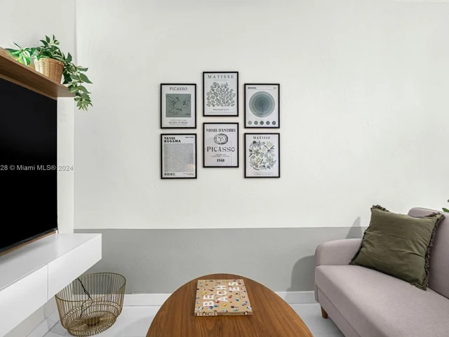 3030 Collins Ave # 3D, Miami Beach FL 33140