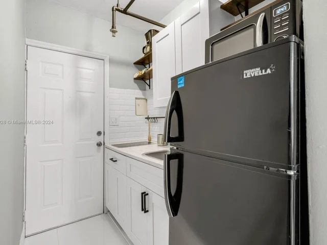 3030 Collins Ave # 3D, Miami Beach FL 33140