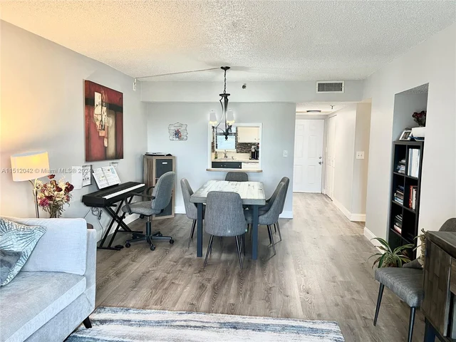 9235 SW 8th St # 507, Boca Raton FL 33428