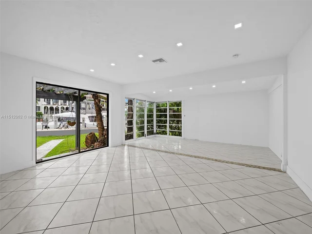 1531 SE 12th Ct, Fort Lauderdale FL 33316