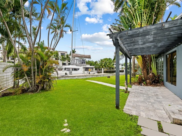 1531 SE 12th Ct, Fort Lauderdale FL 33316