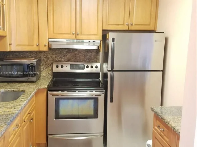 2004 Cambridge A # 2004, Deerfield Beach FL 33442