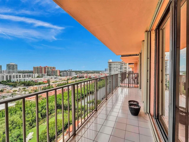 210 174th St # 1608, Sunny Isles Beach FL 33160