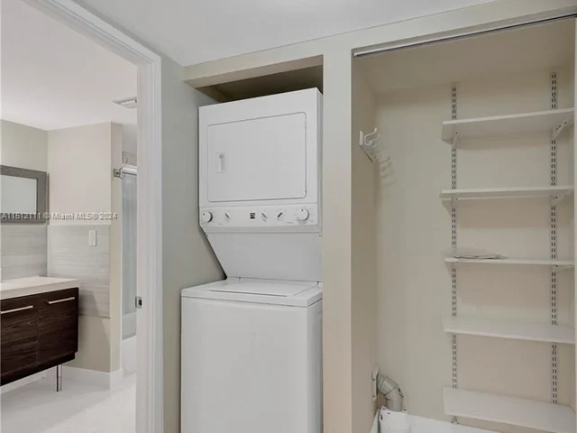 210 174th St # 1608, Sunny Isles Beach FL 33160