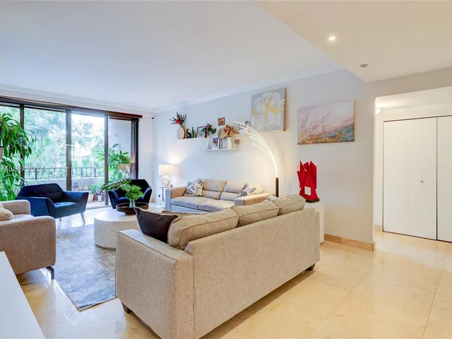 151 Crandon Blvd # 230, Key Biscayne FL 33149