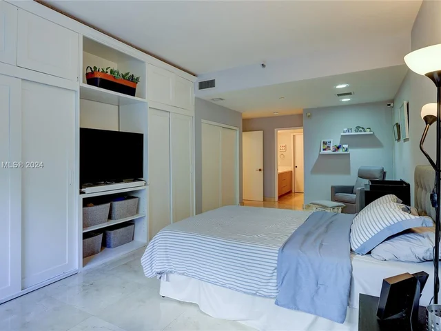 151 Crandon Blvd # 230, Key Biscayne FL 33149