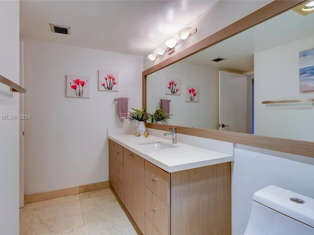 151 Crandon Blvd # 230, Key Biscayne FL 33149