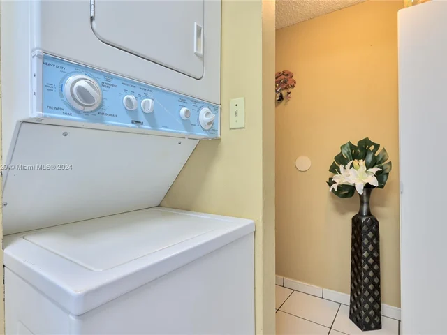 6041 W 24th Ave # 111, Hialeah FL 33016