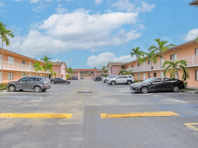 6041 W 24th Ave # 111, Hialeah FL 33016