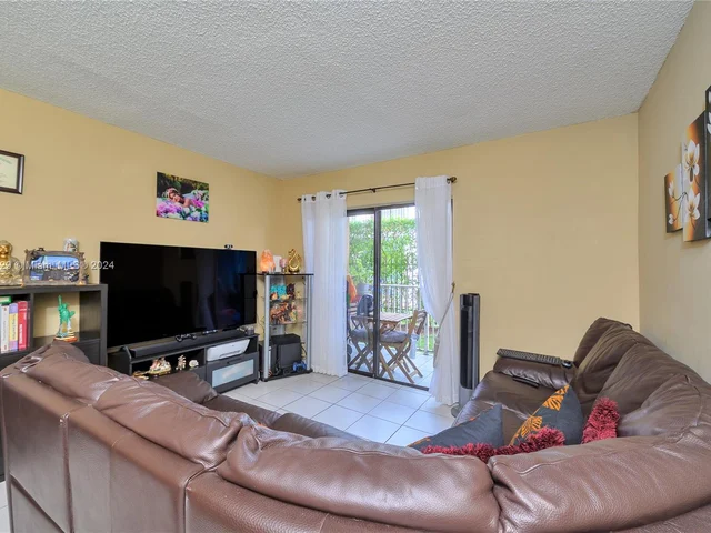 6041 W 24th Ave # 111, Hialeah FL 33016