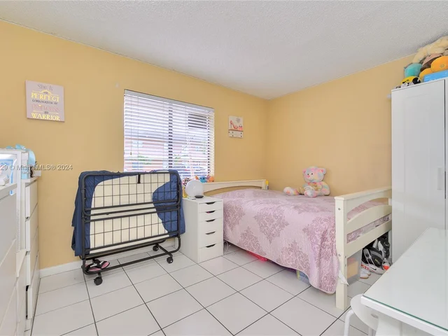 6041 W 24th Ave # 111, Hialeah FL 33016