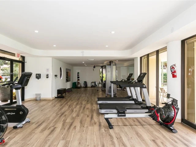 20191 E Country Club Dr # 708, Aventura FL 33180