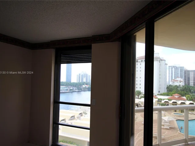 20191 E Country Club Dr # 708, Aventura FL 33180