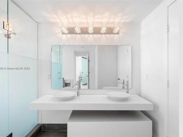 92 SW 3rd Street # 510, Miami FL 33130