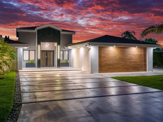 13540 SW 98th Ct, Miami FL 33176