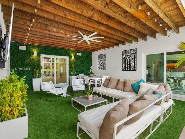 13540 SW 98th Ct, Miami FL 33176