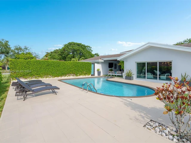 13540 SW 98th Ct, Miami FL 33176