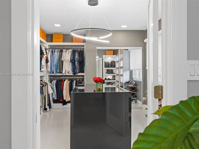 13540 SW 98th Ct, Miami FL 33176