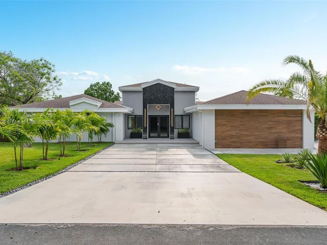 13540 SW 98th Ct, Miami FL 33176