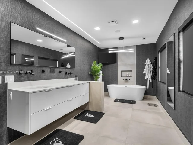 13540 SW 98th Ct, Miami FL 33176