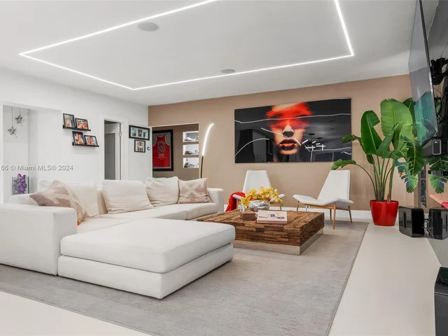 13540 SW 98th Ct, Miami FL 33176