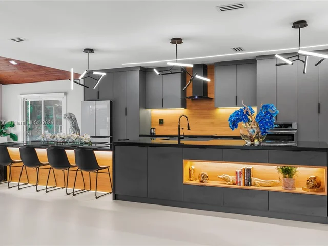 13540 SW 98th Ct, Miami FL 33176