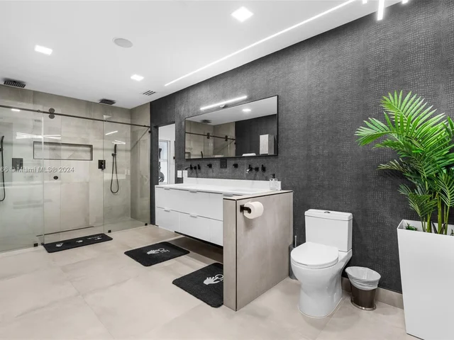 13540 SW 98th Ct, Miami FL 33176