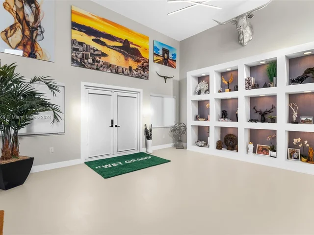 13540 SW 98th Ct, Miami FL 33176