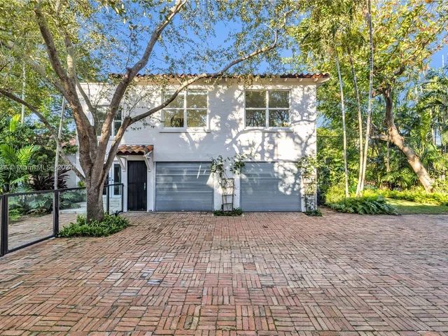 5812 Alton Rd, Miami Beach FL 33140