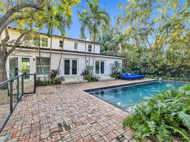 5812 Alton Rd, Miami Beach FL 33140