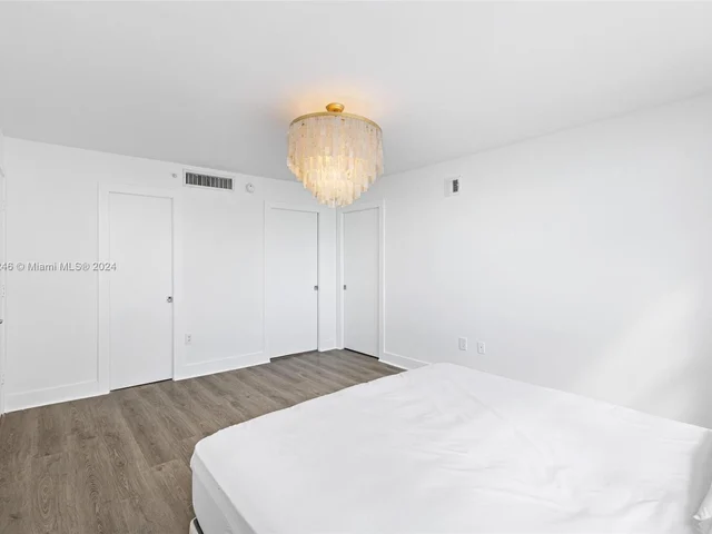 6917 Collins Ave # 1009, Miami Beach FL 33141