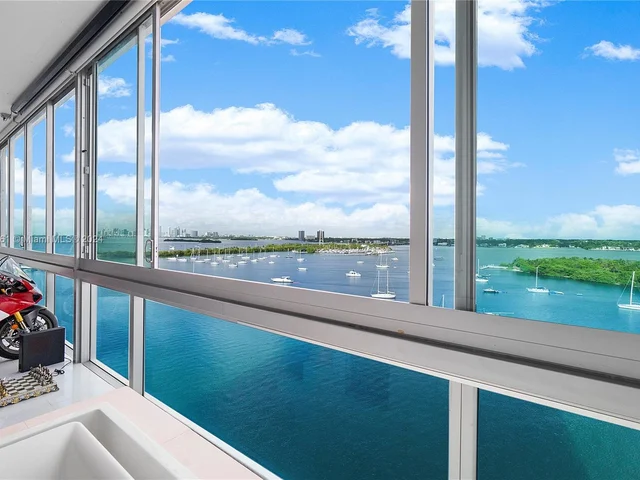 7934 West Dr # 904, North Bay Village FL 33141