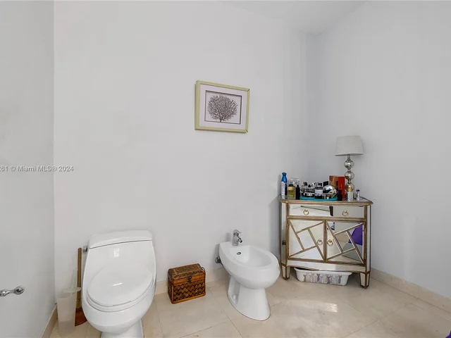 7934 West Dr # 904, North Bay Village FL 33141