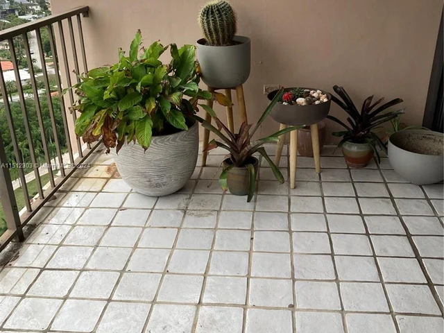 1800 NE 114th St # 2310, Miami FL 33181