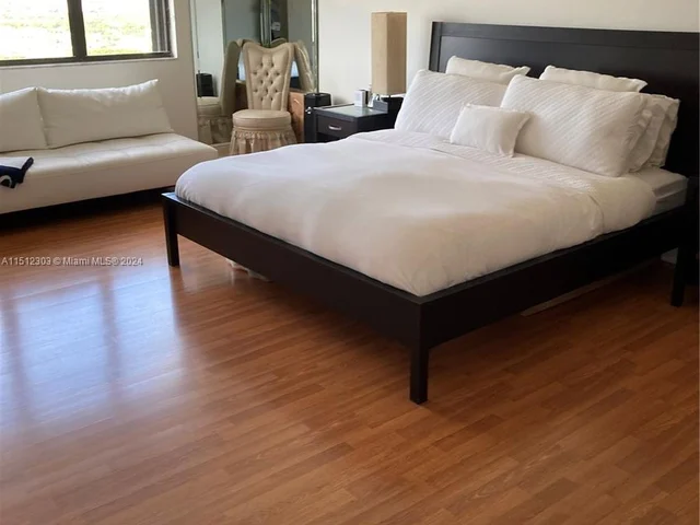 1800 NE 114th St # 2310, Miami FL 33181