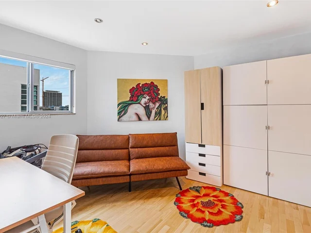 7728 Collins Ave # 16, Miami Beach FL 33141