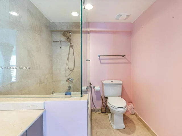 7728 Collins Ave # 16, Miami Beach FL 33141