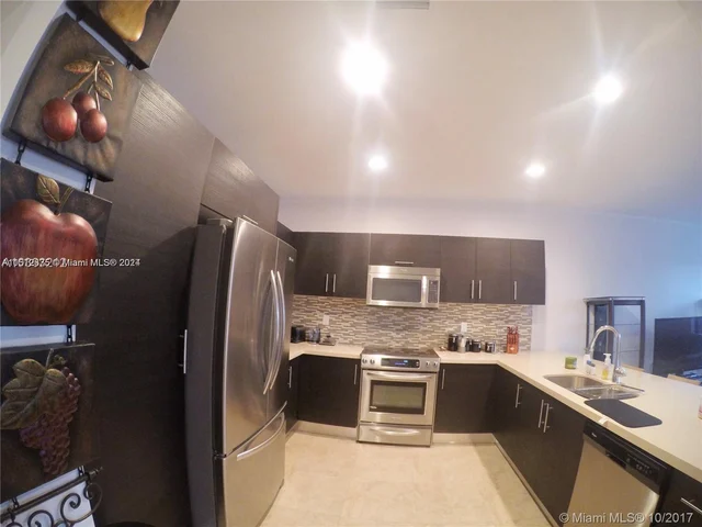 10360 NW 70th Ter # 10360, Doral FL 33178