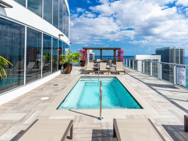 4010 S Ocean Dr # R3305, Hollywood FL 33019