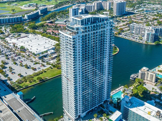 4010 S Ocean Dr # R3305, Hollywood FL 33019