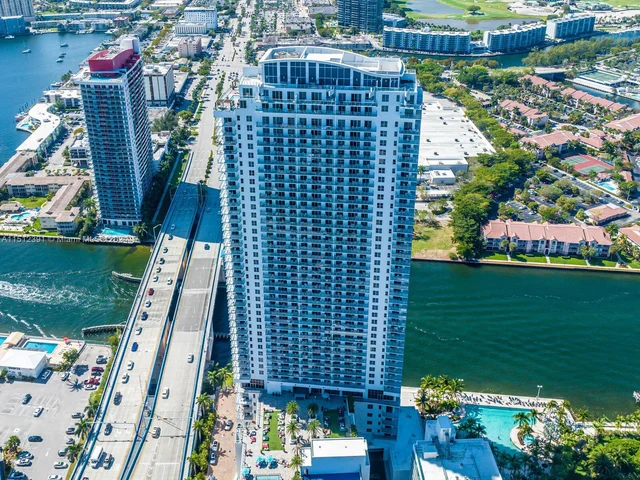 4010 S Ocean Dr # R3305, Hollywood FL 33019